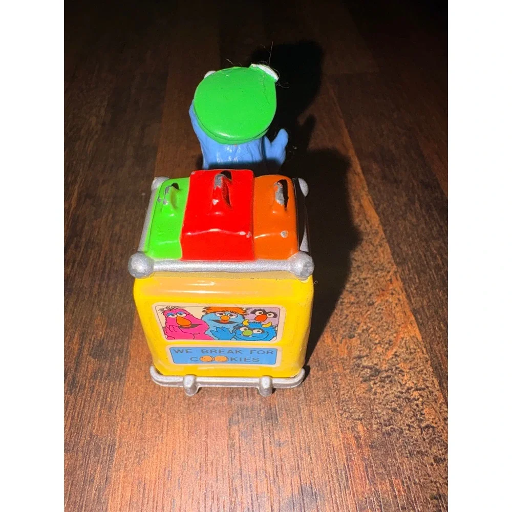 Vtg 1983 Playskool Sesame Street Cookie Monster Driving Taxi Diecast‎ Car Rare